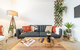Kandaka-Peaceful House